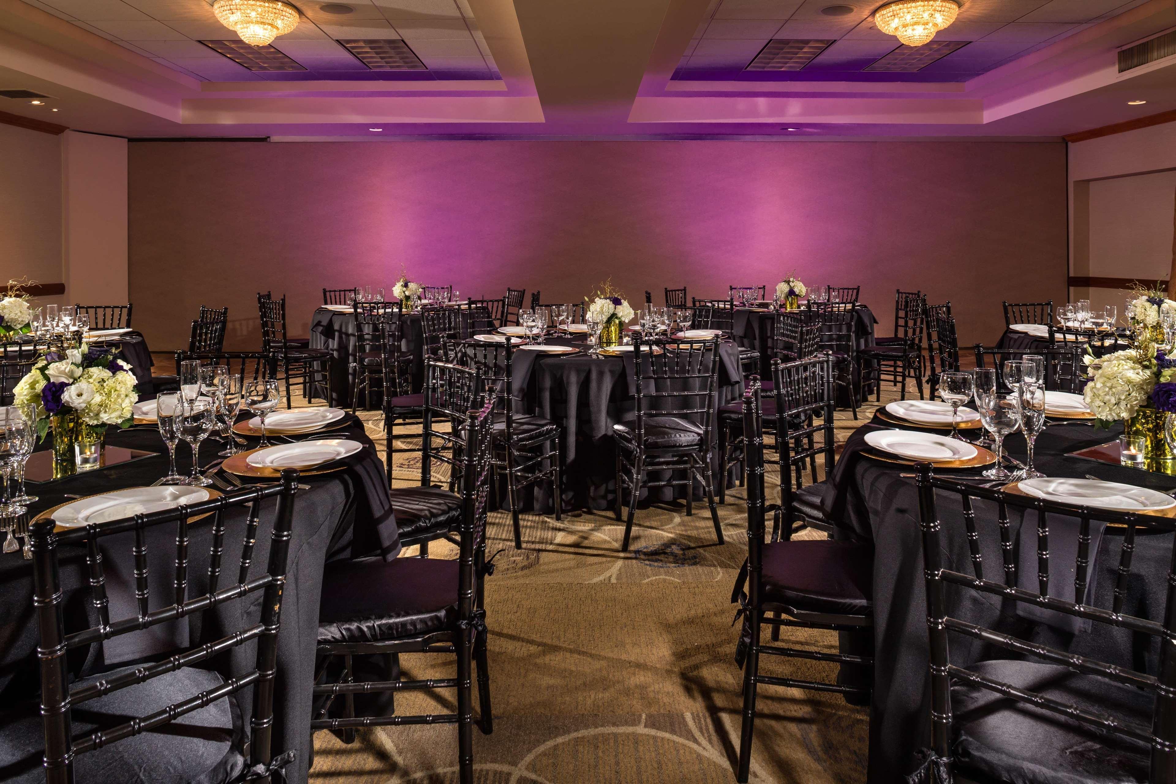 מלון Doubletree By Hilton קרסון מראה חיצוני תמונה