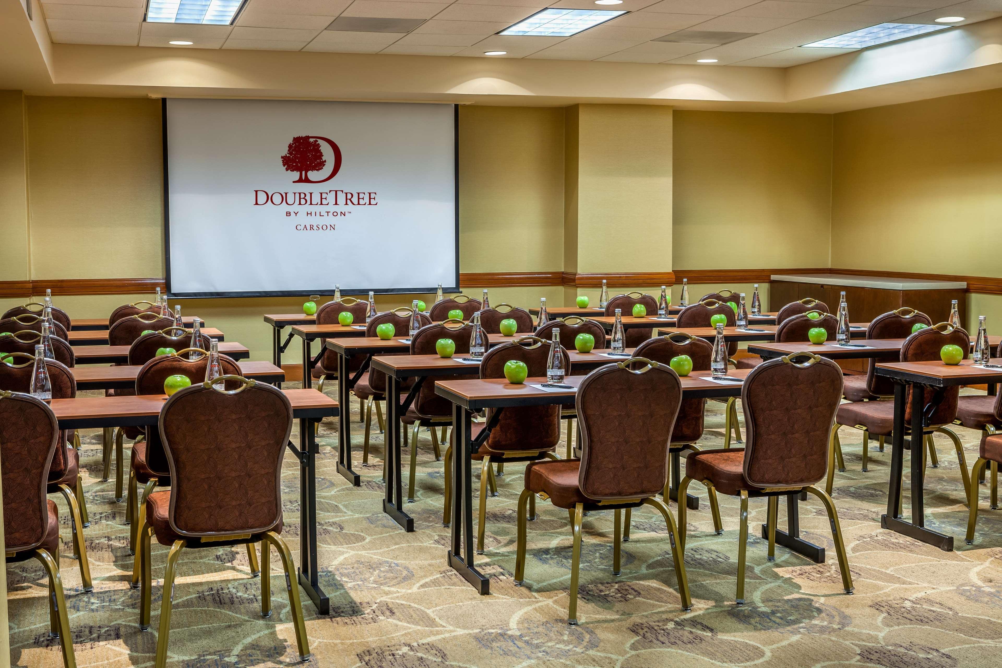 מלון Doubletree By Hilton קרסון מראה חיצוני תמונה